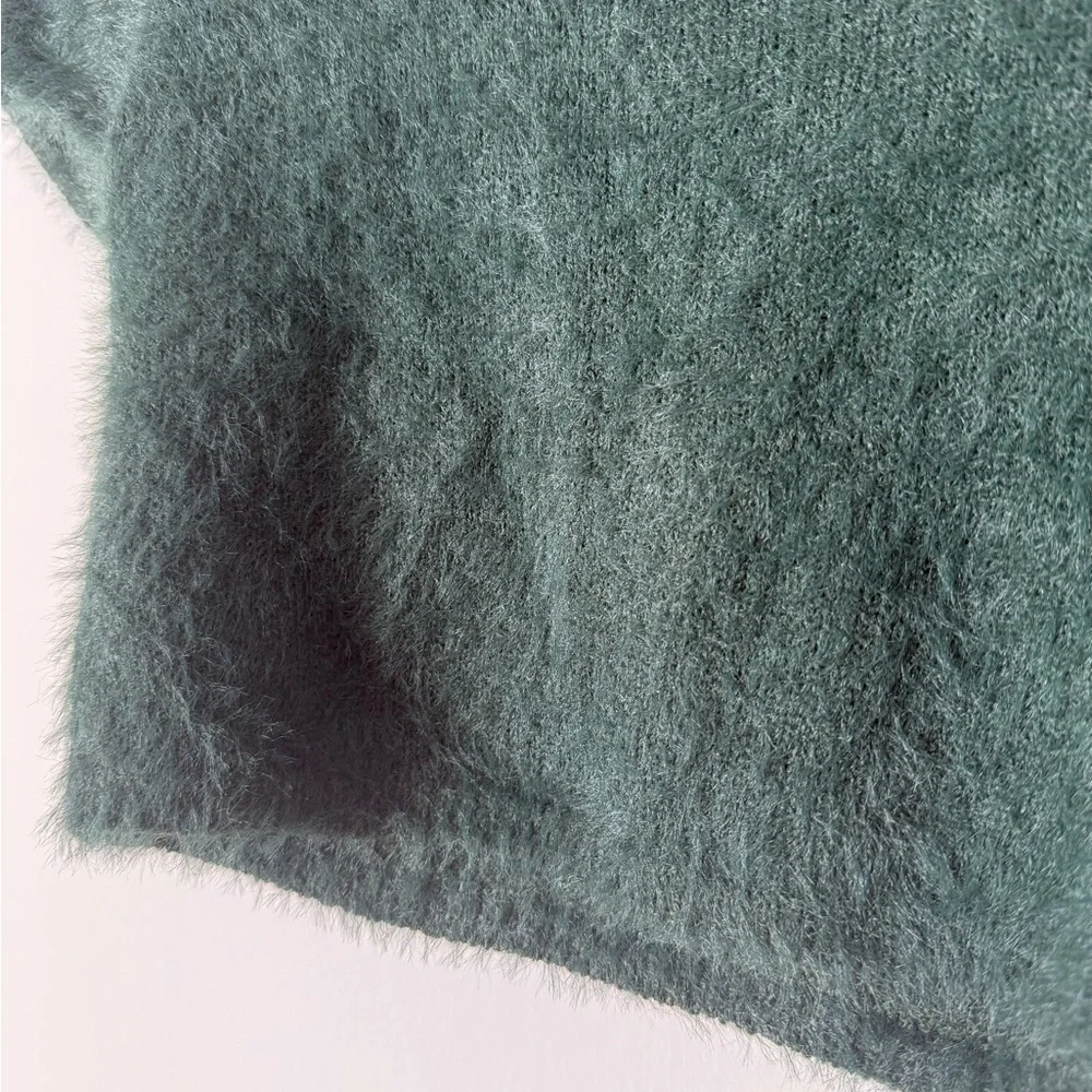 Cotton Candy La Cropped Fuzzy Hunter Green Top - Picture 3 of 4